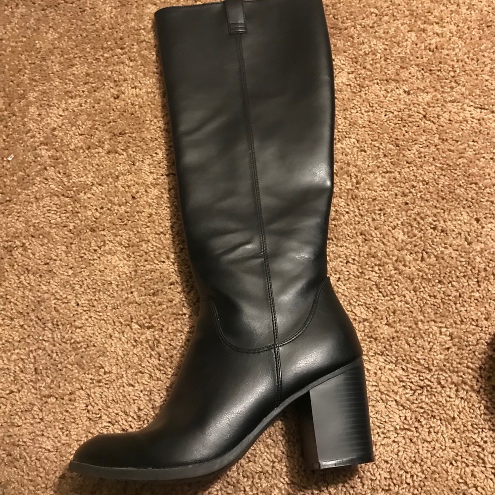 NIB Tall black boots